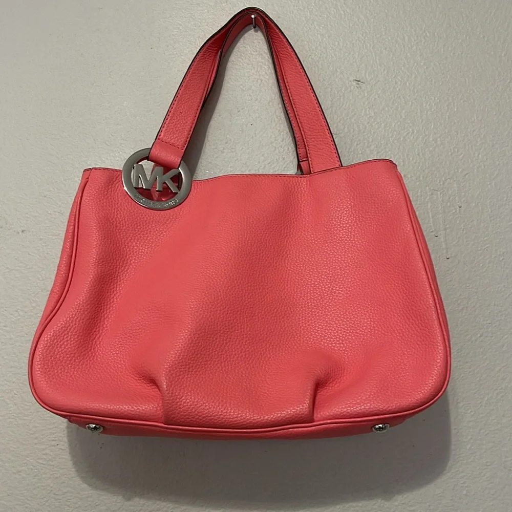 MICHAEL KORS LARGE SATCHEL PURSE - Picture 4 of 15